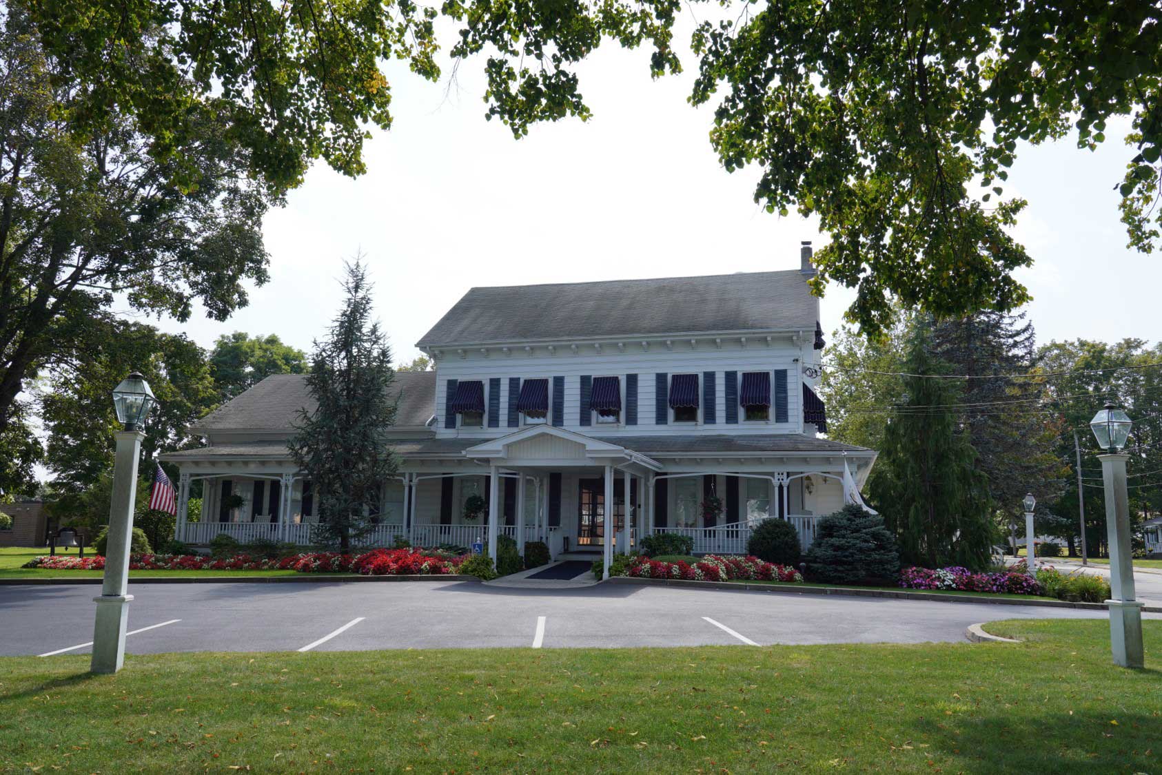Anderson Winfield Funeral Home - Exterior